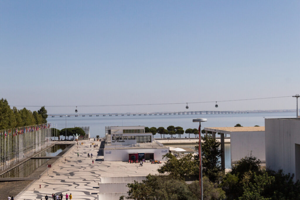 Parque das Nações met een geweldig zicht op de imposante Vasco da Gama brug.