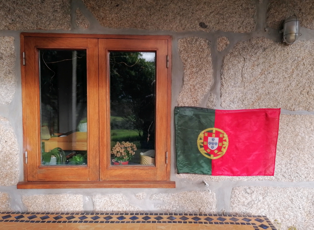 De Portugese vlag op een muur