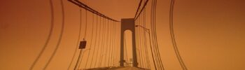 https://commons.wikimedia.org/wiki/File:Verrazano-Narrows_Bridge_earthquake_simulation_1980.jpg by Sergio Valle Duarte