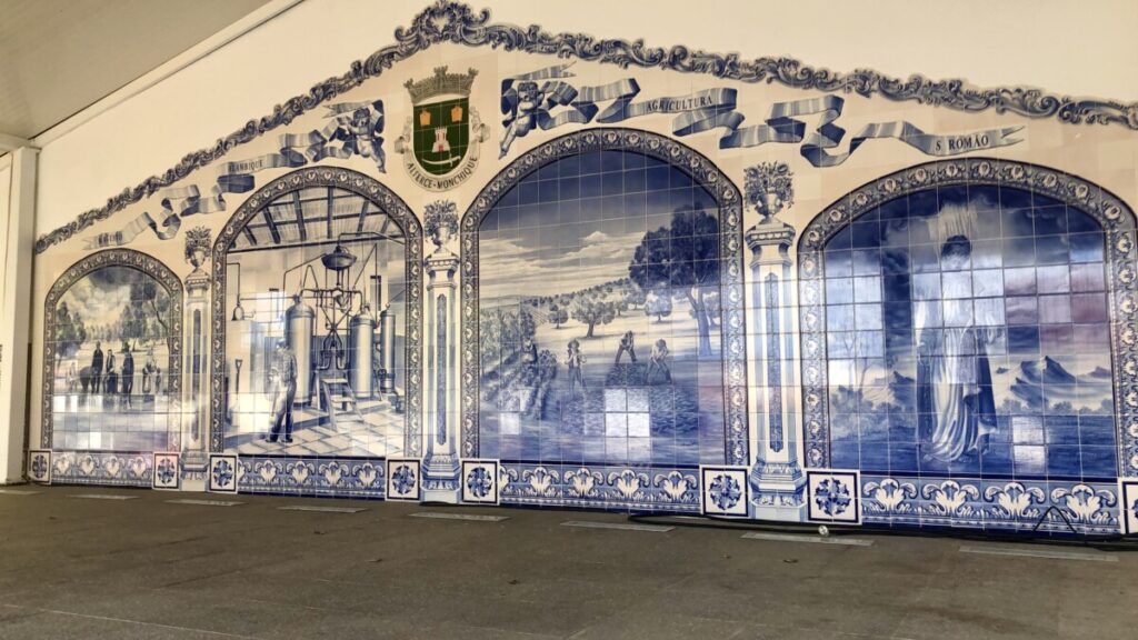 muur met azulejos