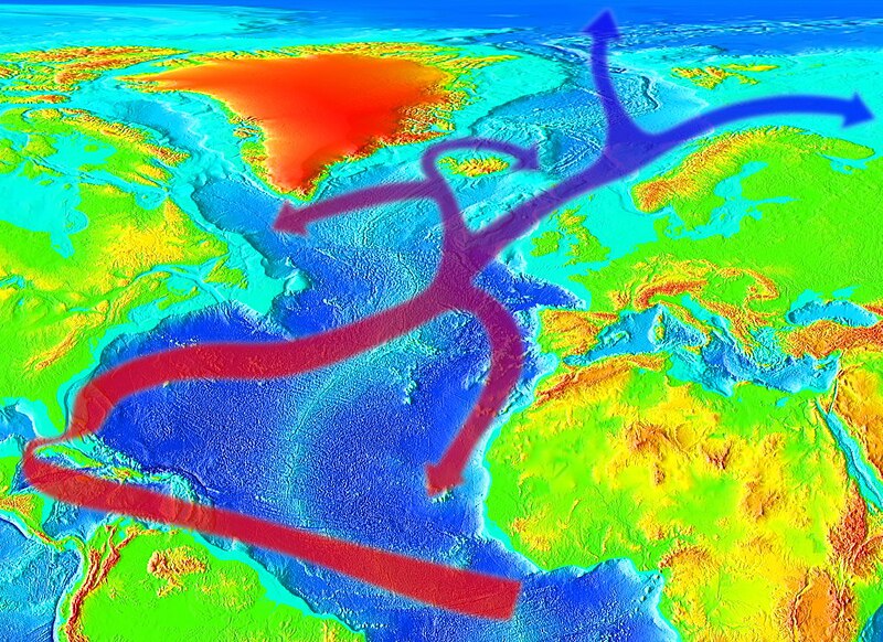 Geografische kaart van de Atlantische Oceaan waar het verloop van de warme golfstroom is ingetekend.