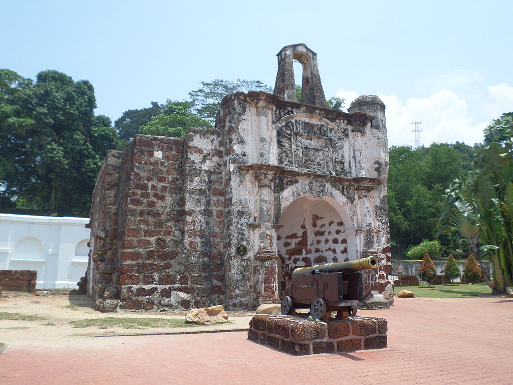 Resten van Kota Famosa, het vroegere Portugese fort in Malakka, Maleisië