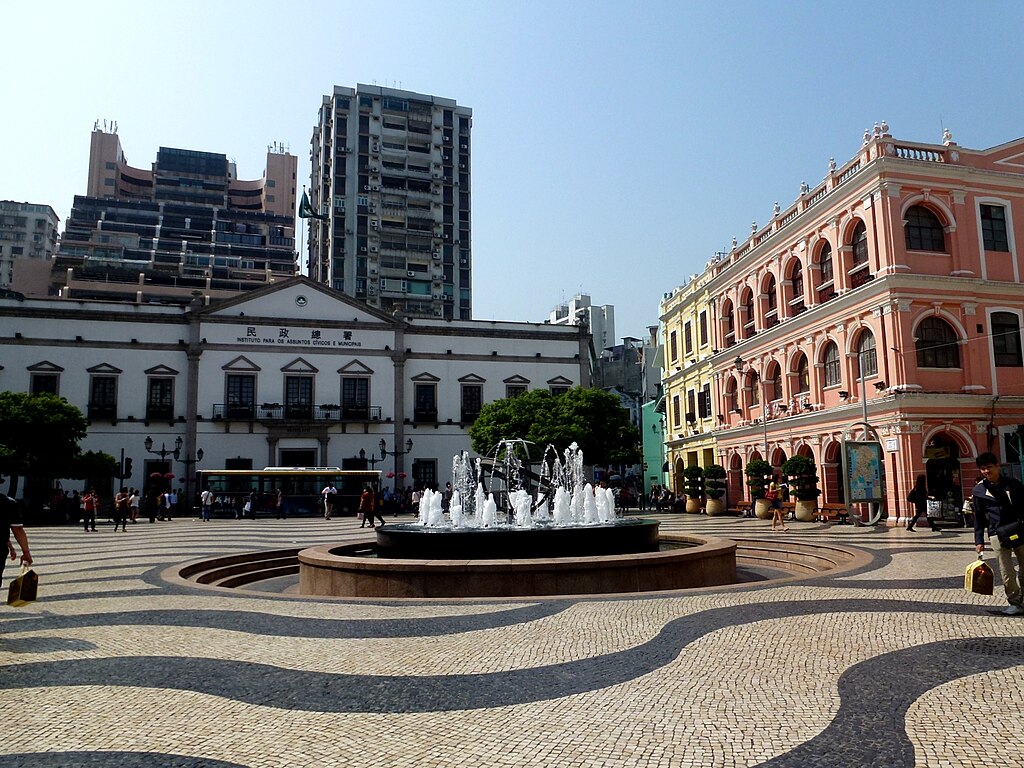 Het Leal Senado-gebouw in het historische centrum van Macau